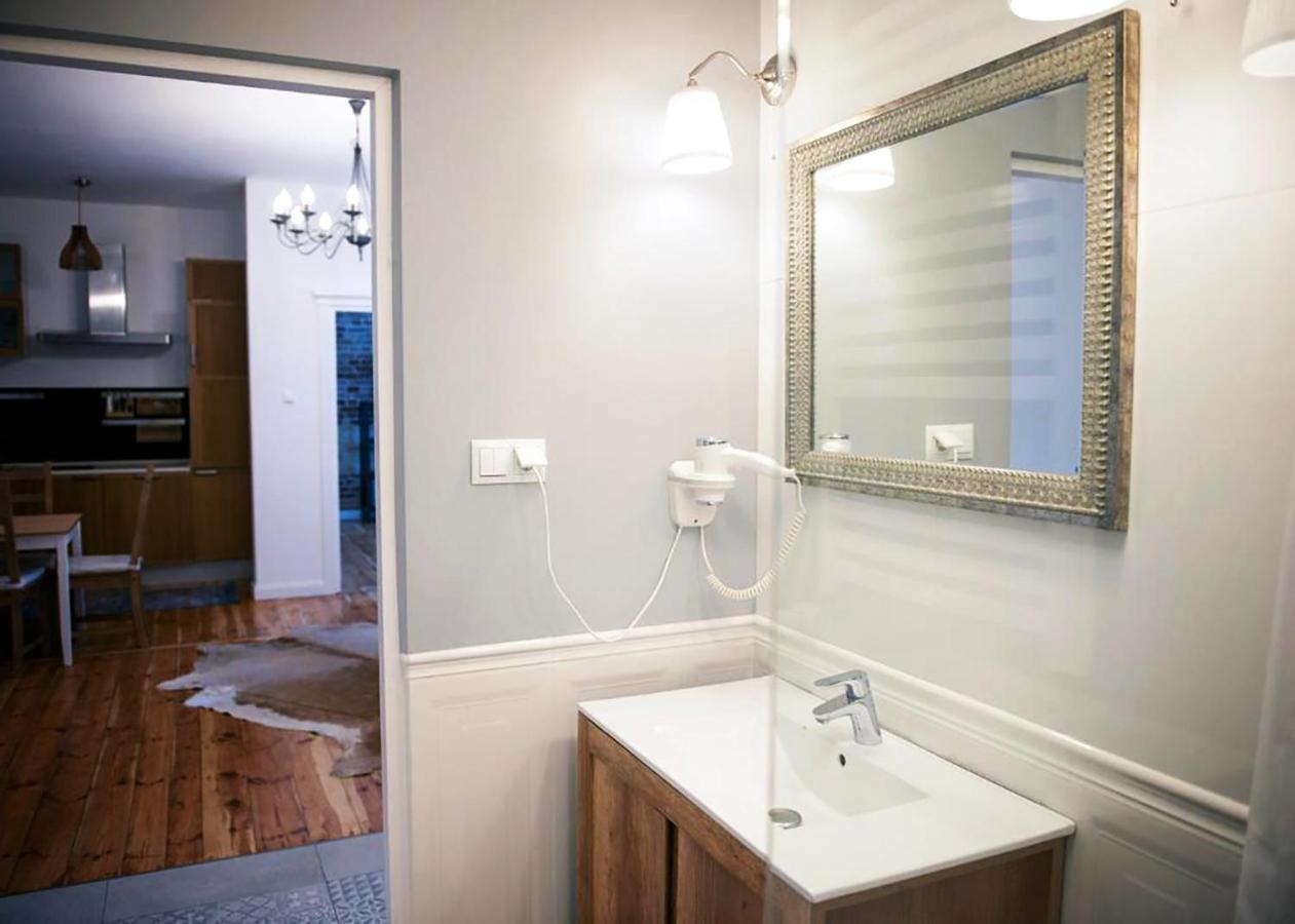 Stylowy Apartament W Kamienicy Хелм Экстерьер фото